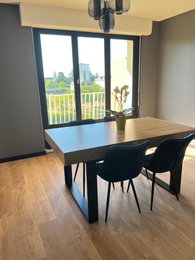 Appartement Haut Standing Proche Du Centre Ville, Vue Sur La Cathedrale Saint Louis 布鲁瓦 外观 照片